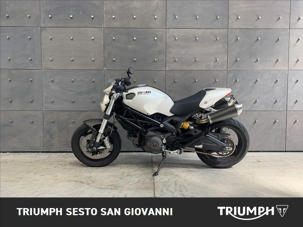 DUCATI Monster 696 +